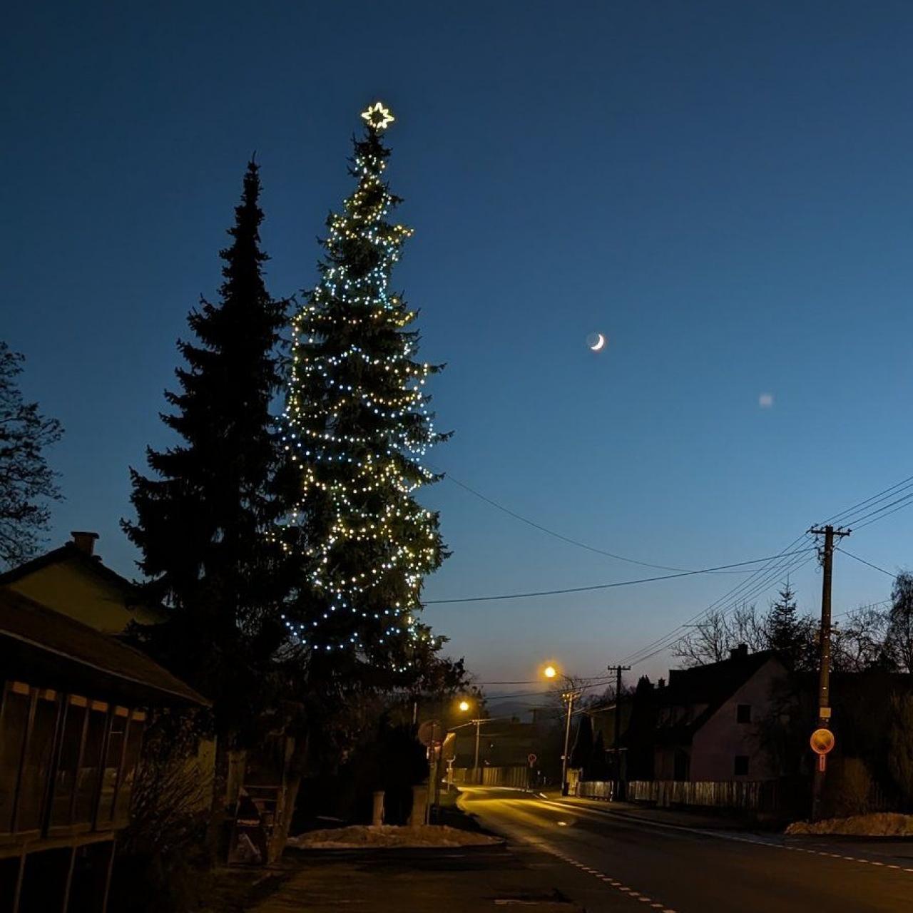 Rozsvícení Vánočního stromu a příjezd Mikuláše 28.11.